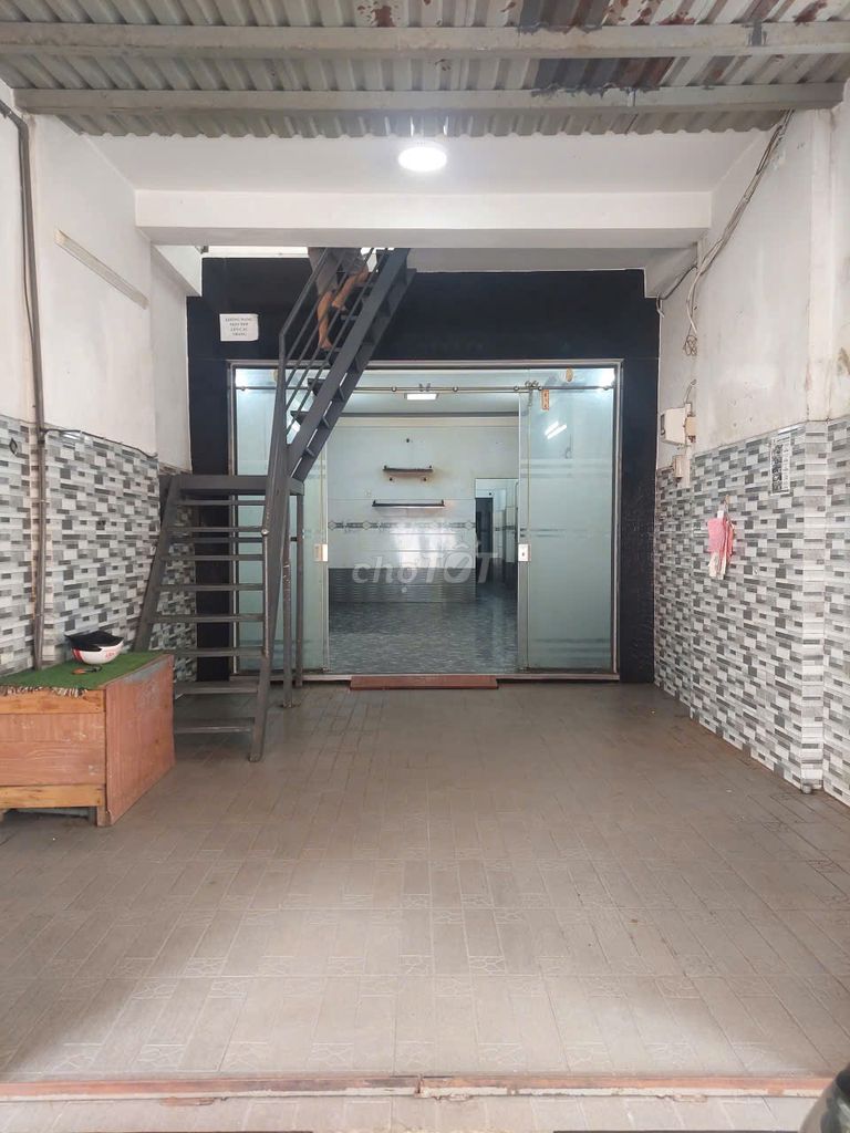 Rent a cash house, the original alley 413 Lê Văn Quới.