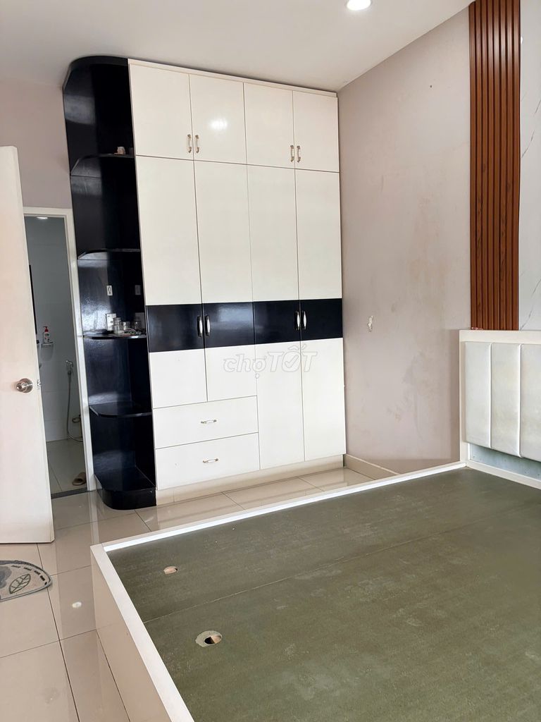 We need to rent out Topaz Elite.2 bedrooms. 78 meters of furniture.