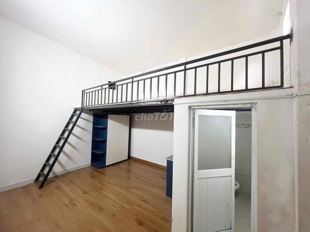 Rent a room ready air conditioning.
