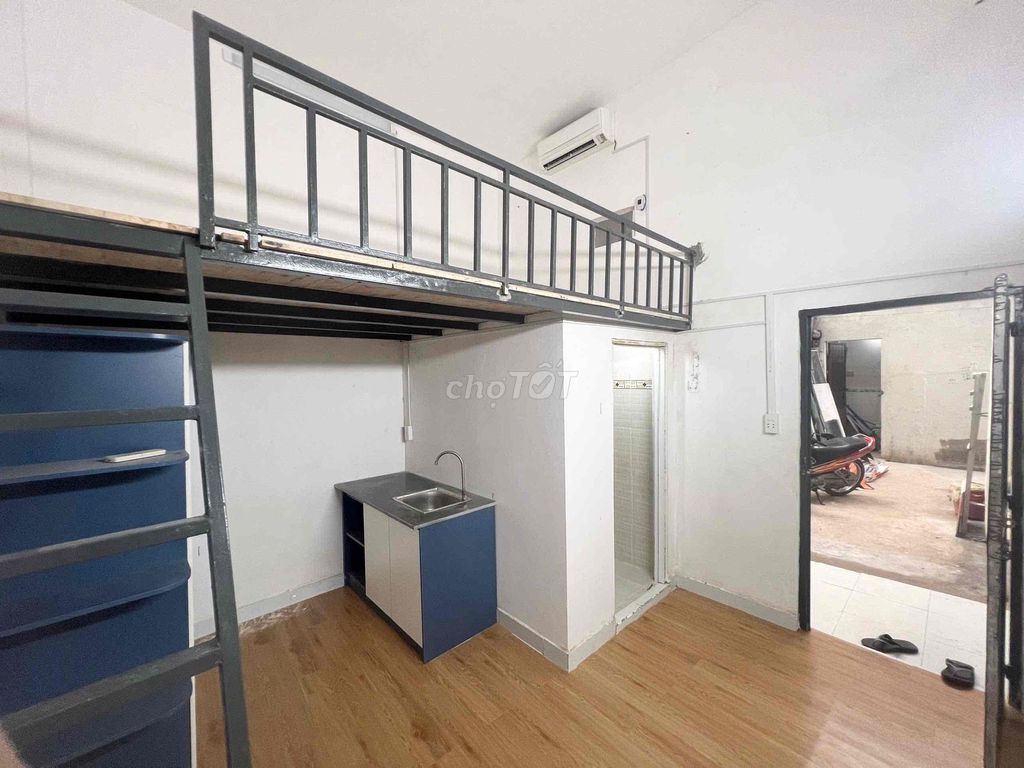 Rent a room ready air conditioning.
