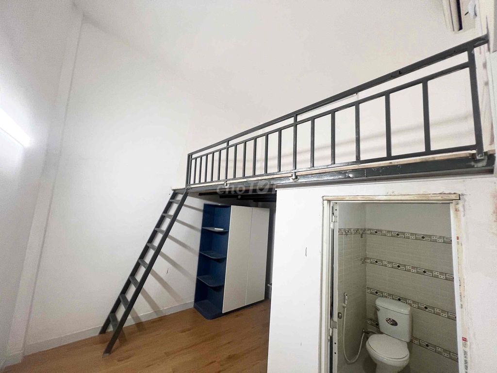 Rent a room ready air conditioning.