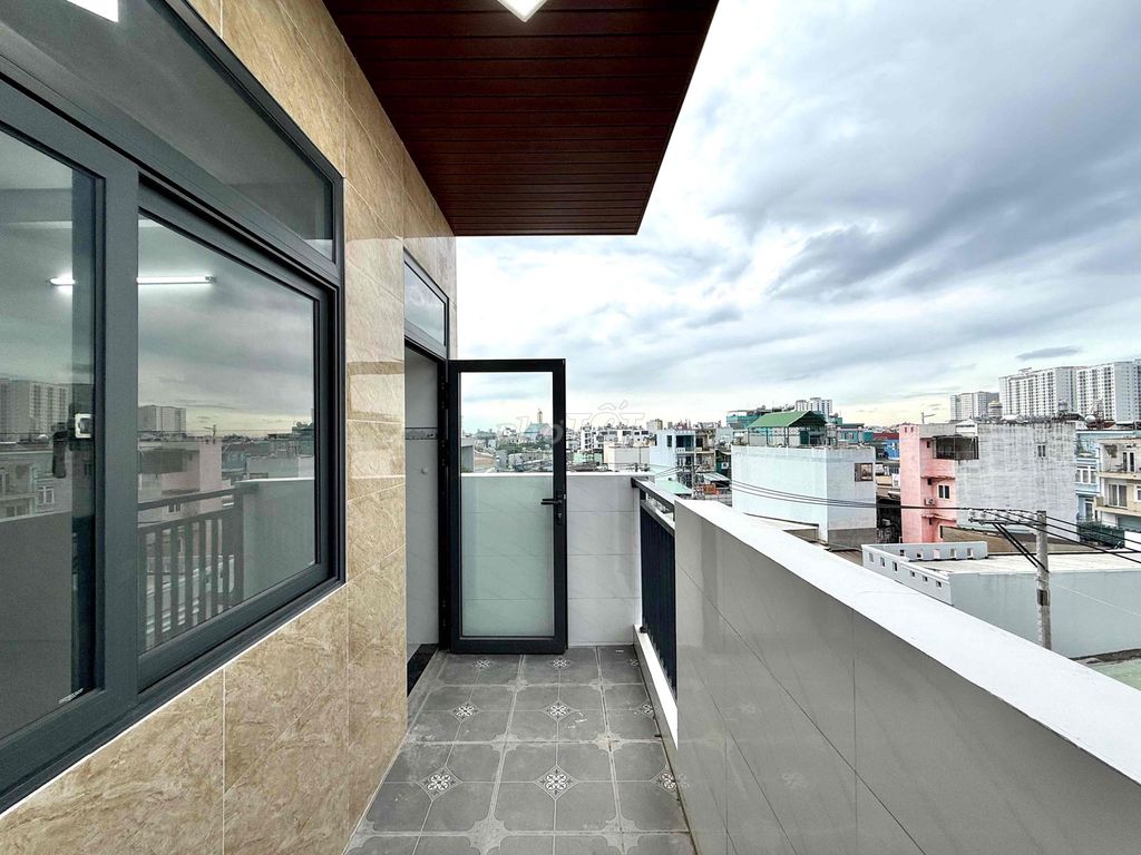 New construction motel in 12 - full interior - mgr room by room