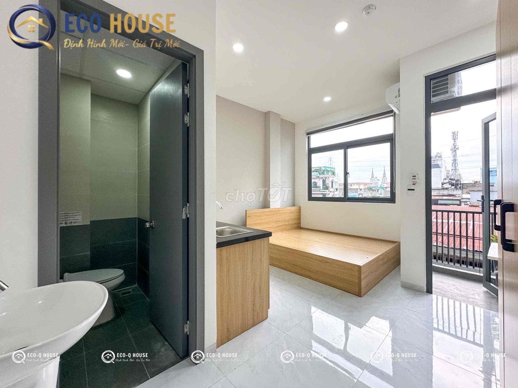 The new fancy mini-luxry apartment built near the commercial college is only 10 P driving.