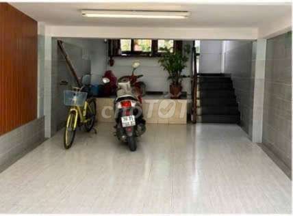 The number one is near Lâm Văn Bền, the second floor of the fourth floor.