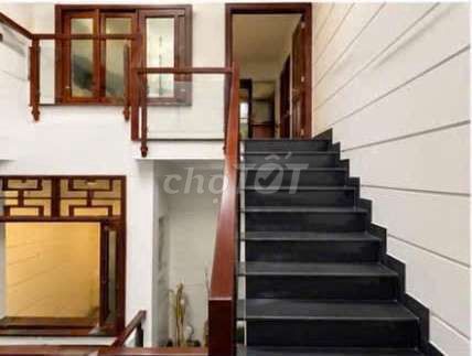 The number one is near Lâm Văn Bền, the second floor of the fourth floor.