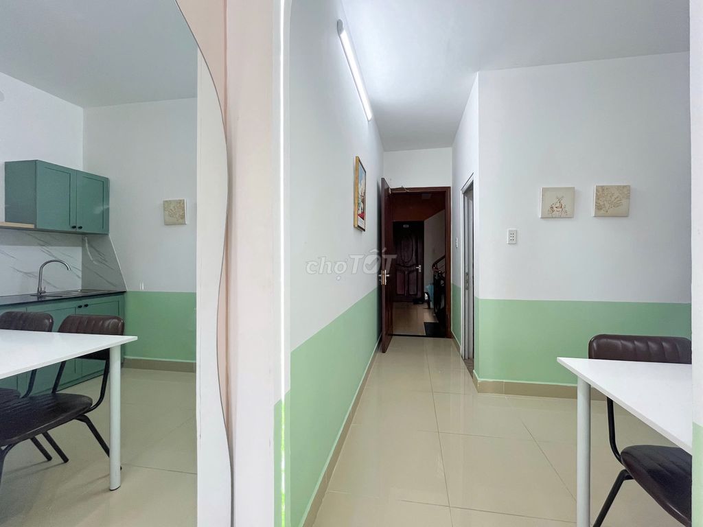 The balcony studio 35 M2 full of furniture went vincom P.V. ruled, prosperous, prosperous