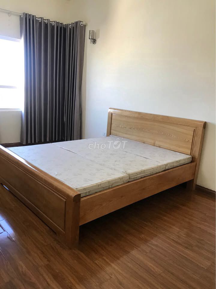 Rent Chung cư Phú Thọ, Nguyễn Thị Nhỏ-Ba 3 bedrooms, ntcb at 14 million a month.