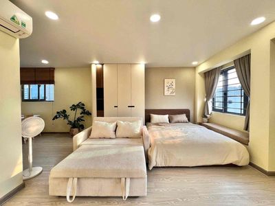 Rent a high-rise kitchen view apartment at Trần Hưng Đạo cheap district