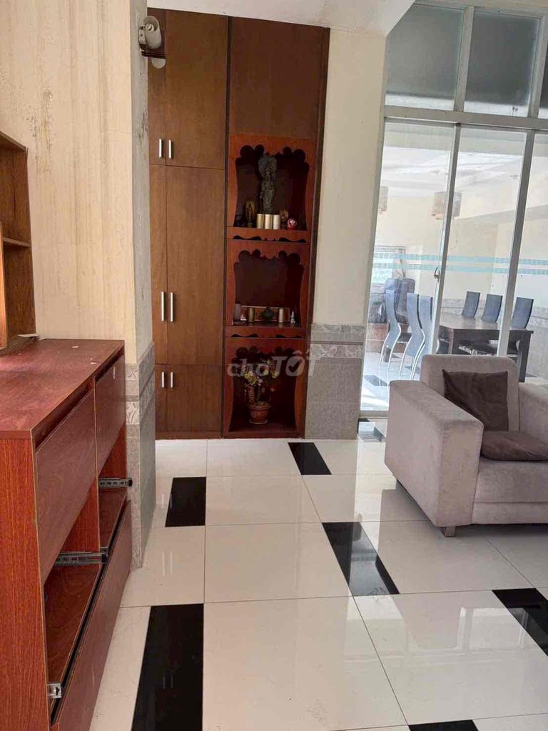 Rent an apartment in the Red Lakes of Tân Phú district.