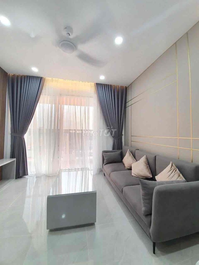 The penthouse is clean, right now. Three bedrooms.