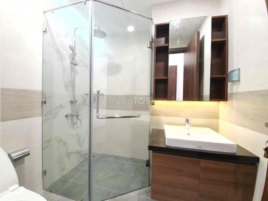 The penthouse is clean, right now. Three bedrooms.