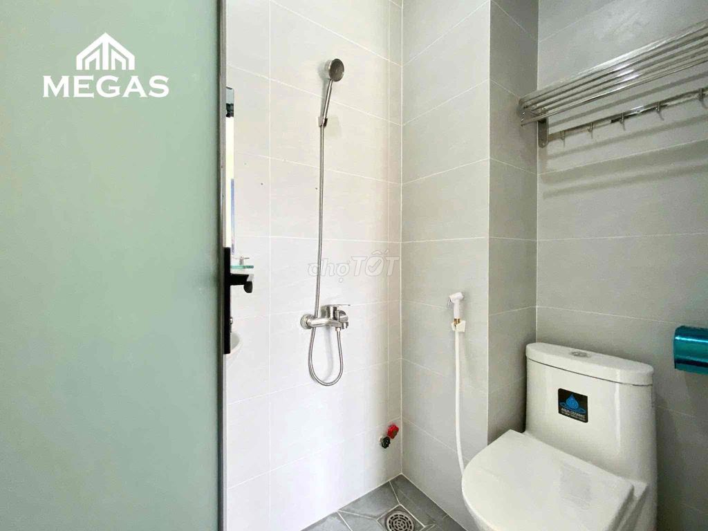 Studio only 3.8 million engine elevators!