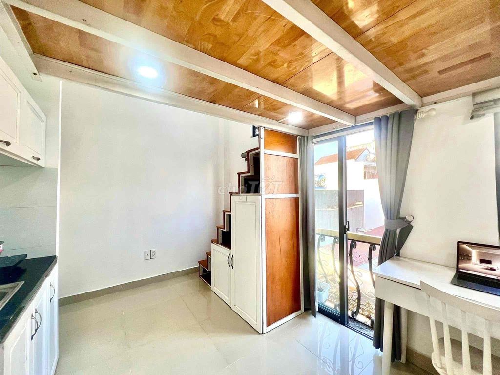 Room 4-0, Near 7th of Nguyễn Thái Bình.