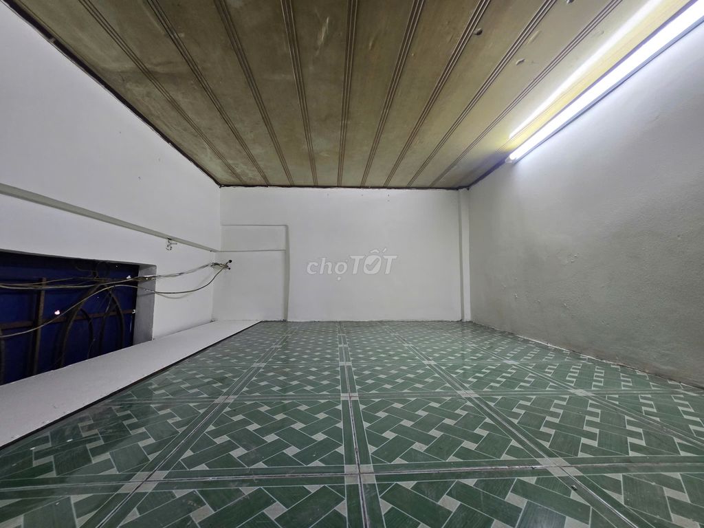 Rent 182 Nguyễn Thái Bình-$9 million.