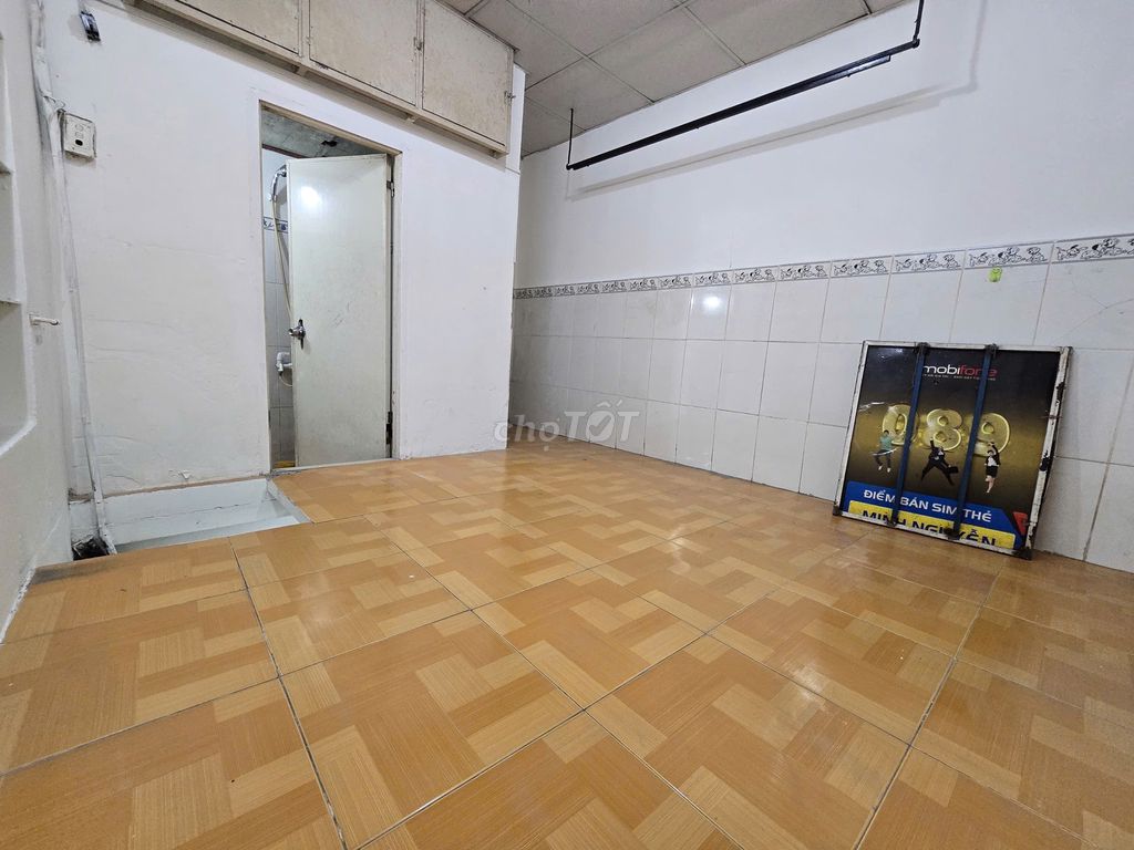 Rent 182 Nguyễn Thái Bình-$9 million.