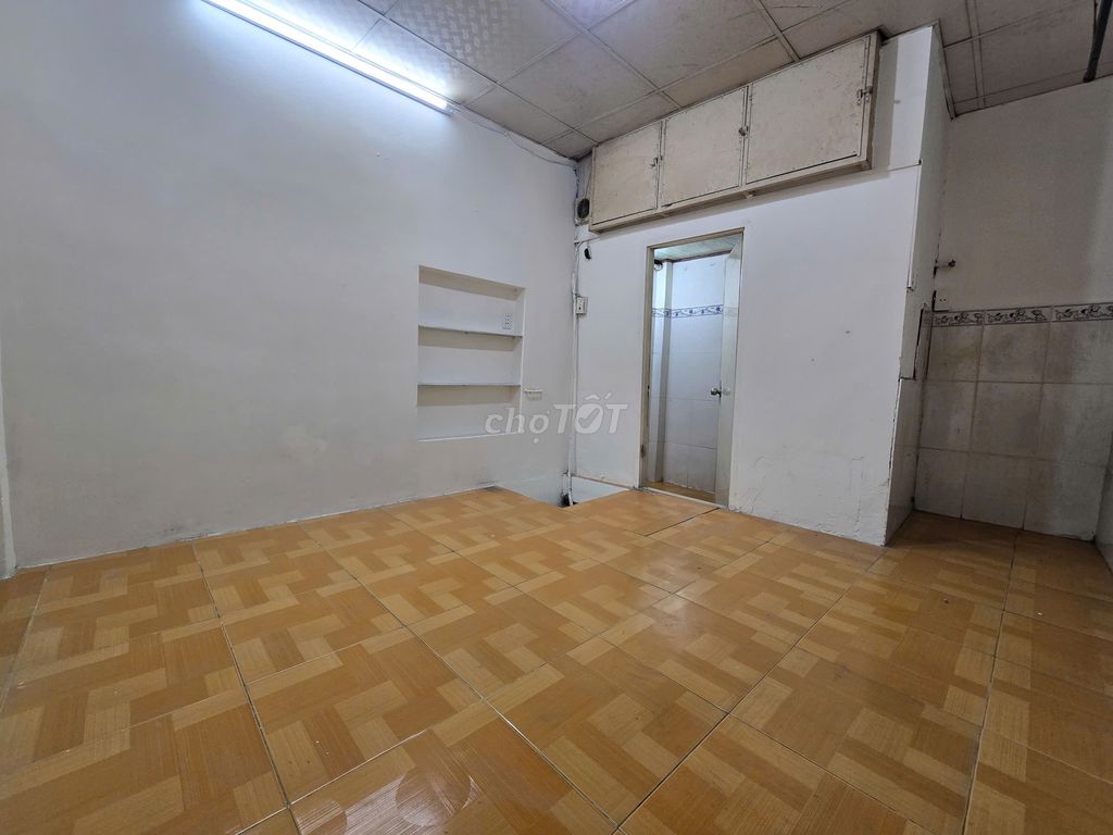 Rent 182 Nguyễn Thái Bình-$9 million.