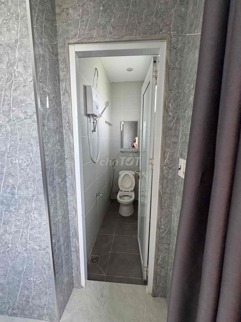 Rent room, elevator, security.
