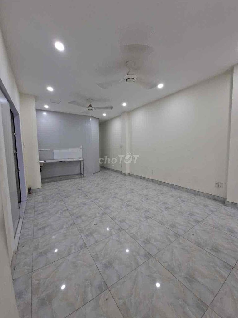 The balcony room is 60 meters - 1 bedroom + 1 living room + 1 toilet