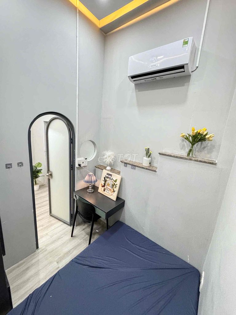 Two cute bedrooms in downtown 10th.
