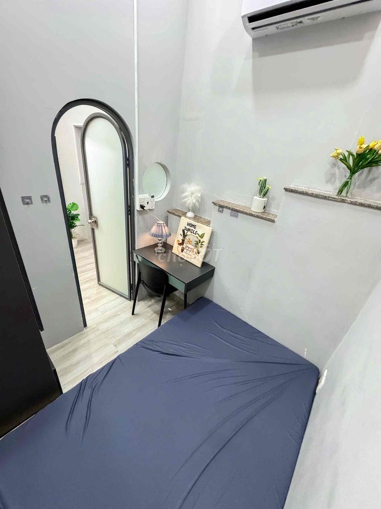 Two cute bedrooms in downtown 10th.