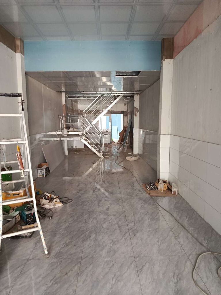 Lâm Văn Bền front house area 4 x24 hangs