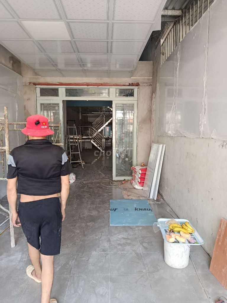Lâm Văn Bền front house area 4 x24 hangs