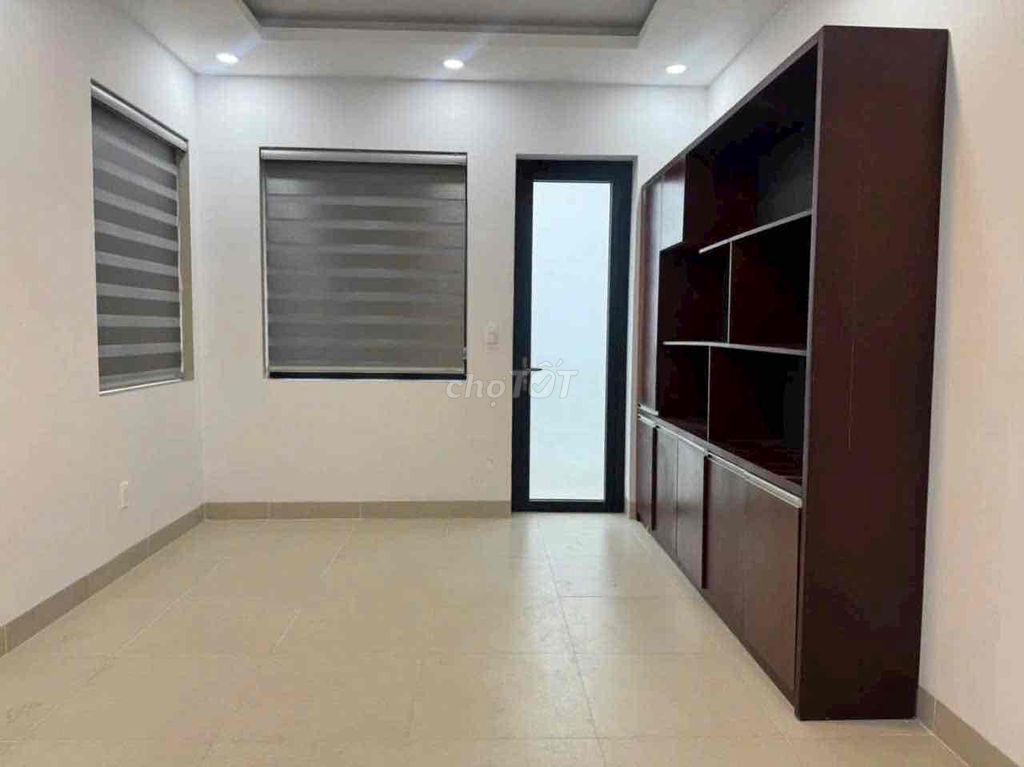 villa Đặng Thùy Trâm 200 M2 – new house 2026, 5 bedrooms, freely parked car, 50