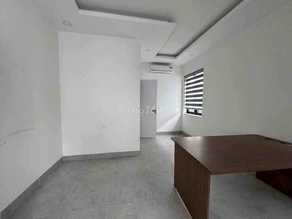 villa Đặng Thùy Trâm 200 M2 – new house 2026, 5 bedrooms, freely parked car, 50