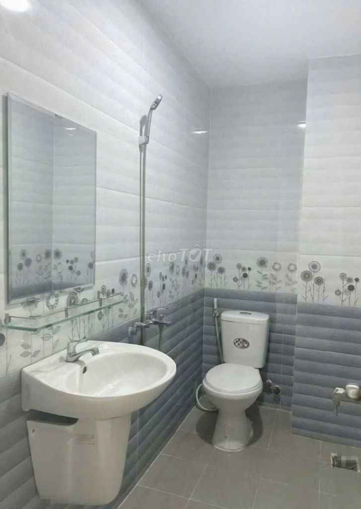 Need to rent the building 1 61 BCô Giang P.Cô Giang District 1