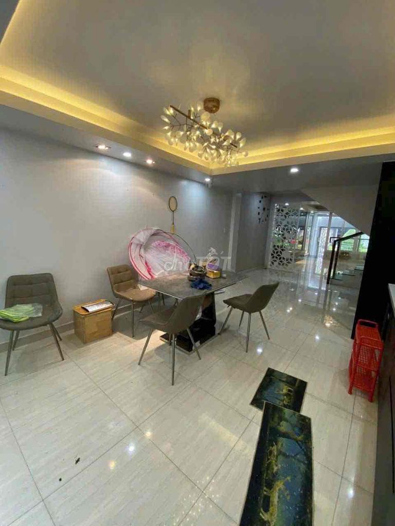 Rent a new east-unit park with three-story vaults. District 7 - Reservation