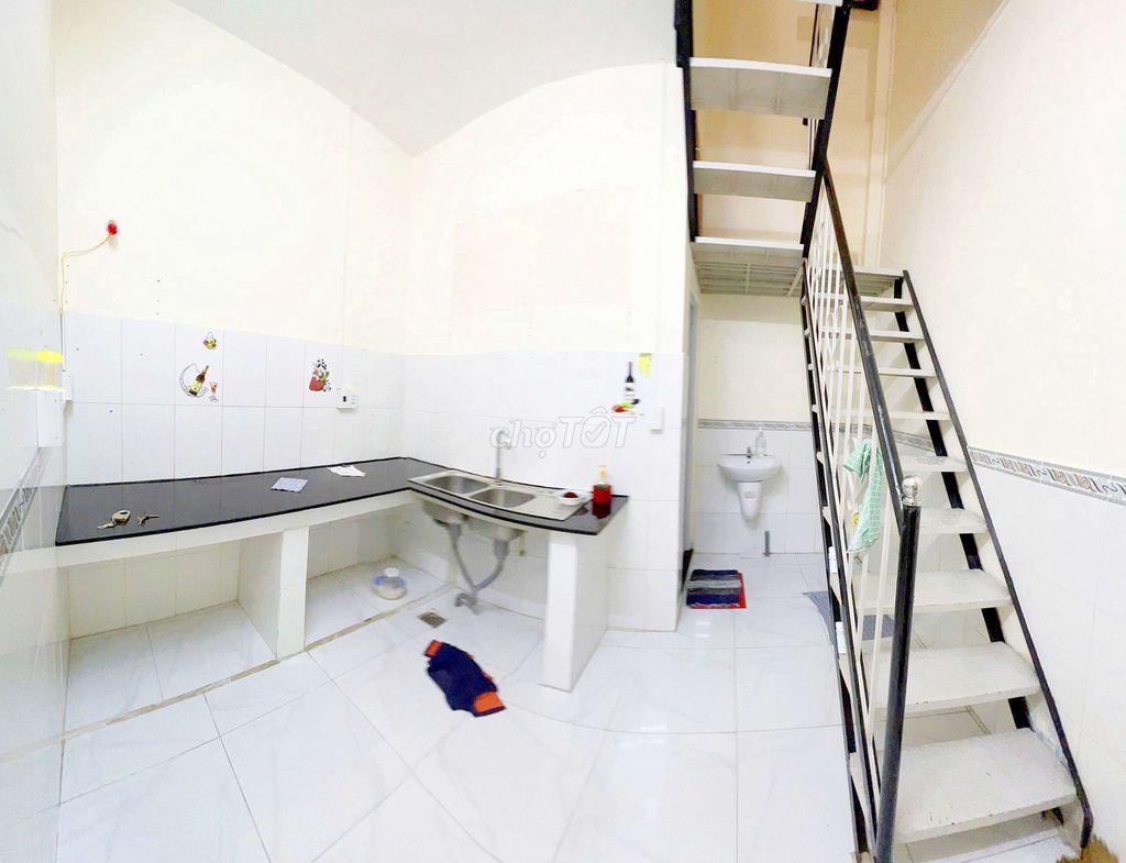 Rent Hoàng Hoa Thám Qq13.53 mx8m 2 bedroom 2 toilets