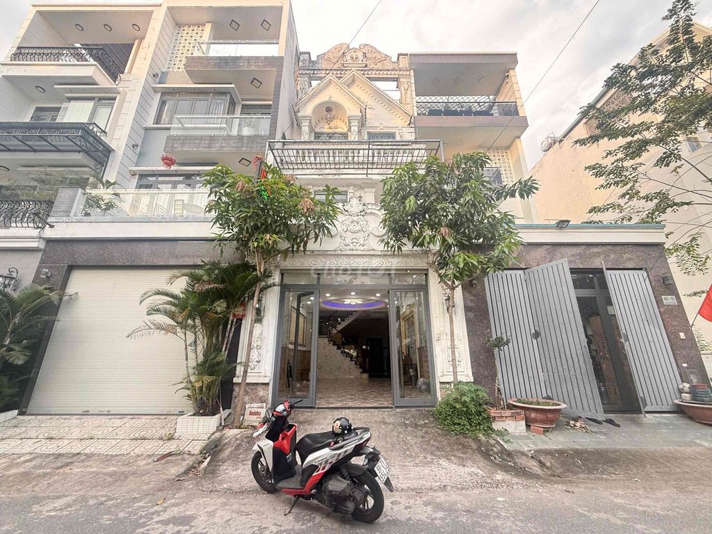 Your house is on 15 M Street.