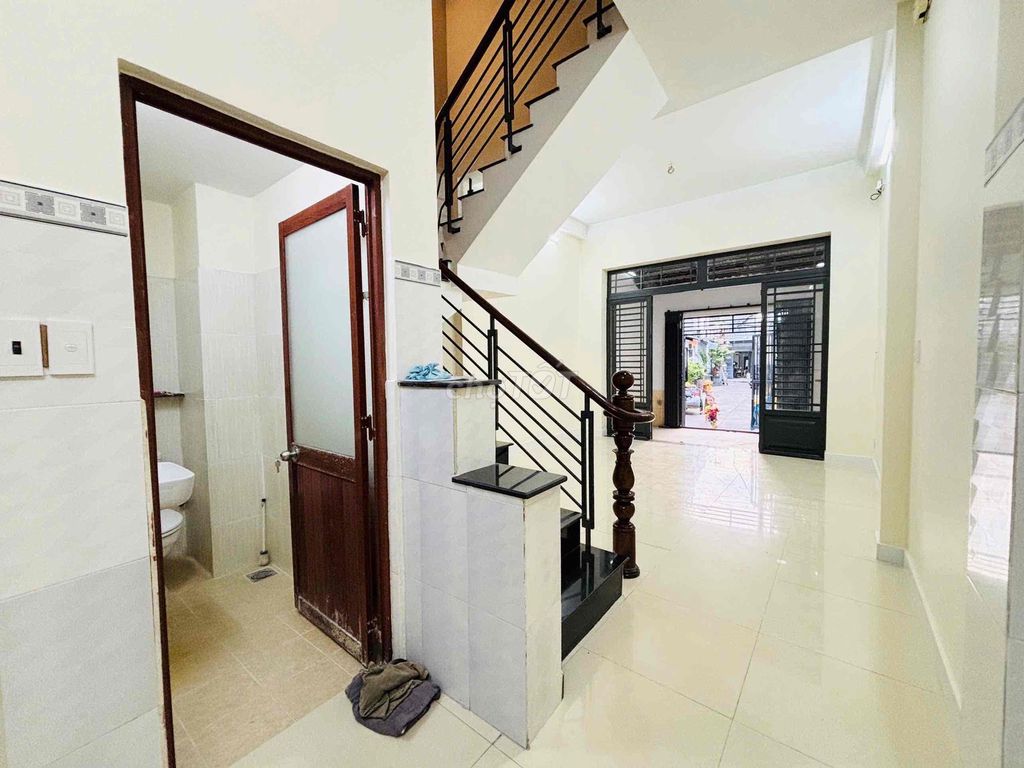 Rent 4 x14 meters 1 .2 floors 4 .4 bedroom Lạc Long Quân Tân Bình