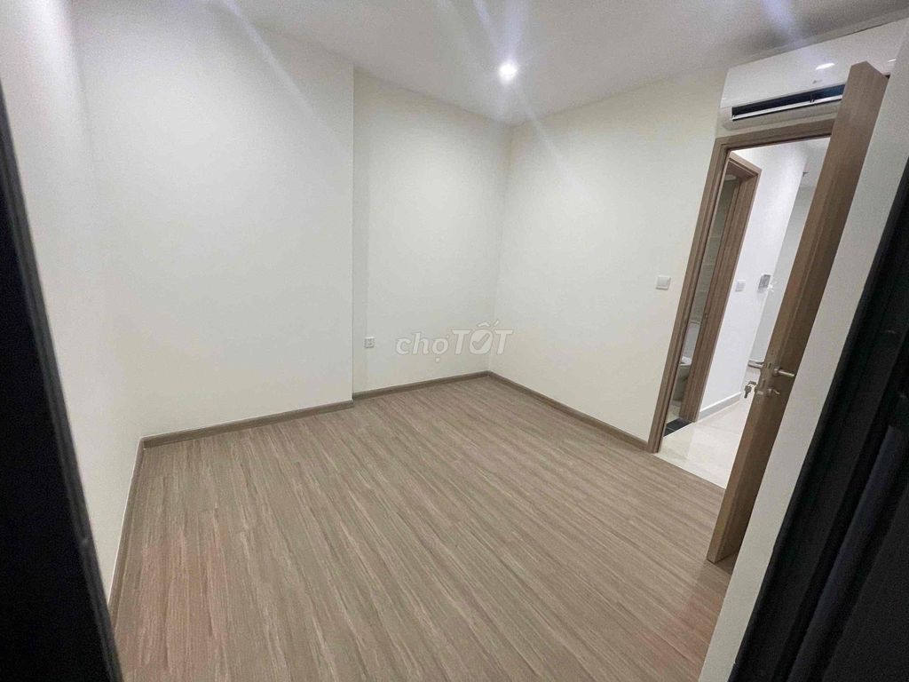 Rent the apartment for two bedrooms - two S7.02 toilets for only 6.2 million a month.