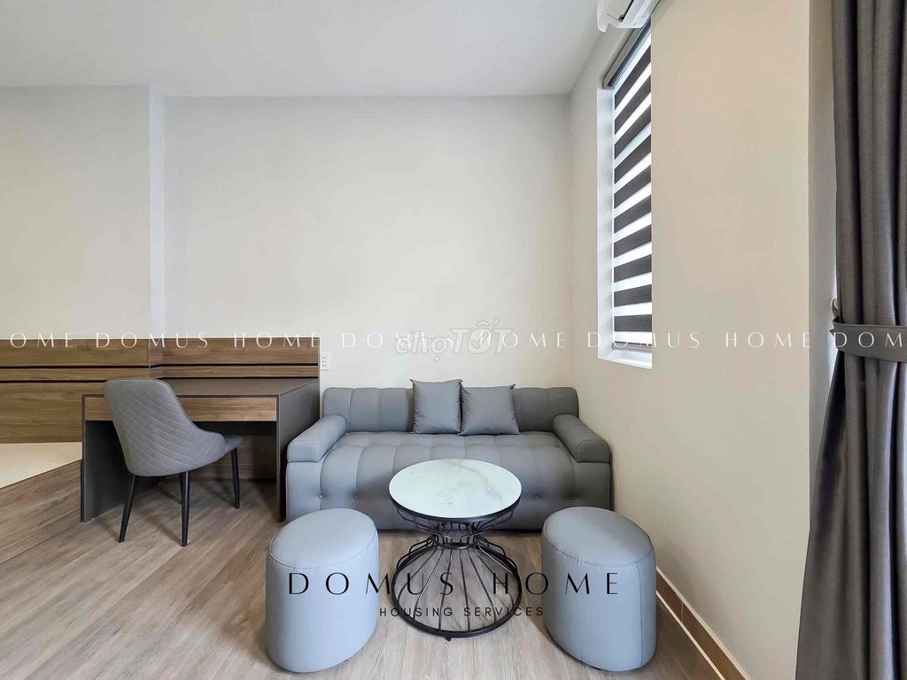 Opening the mini-bar with balconies in Mart District 7.