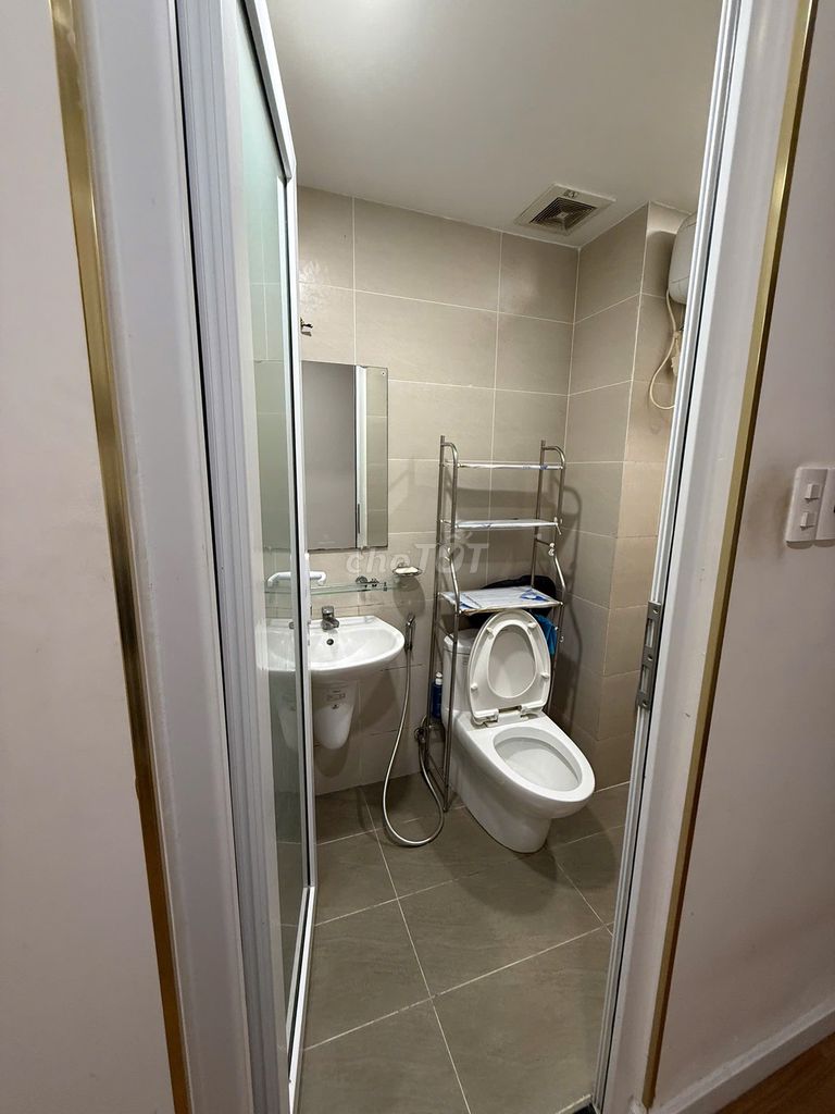 The line rents two bedrooms, two toilets, seven million a month, full interiors 8 million a month.