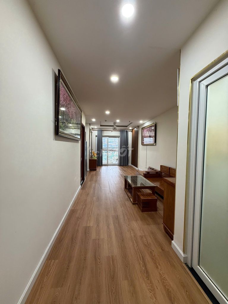 The line rents two bedrooms, two toilets, seven million a month, full interiors 8 million a month.