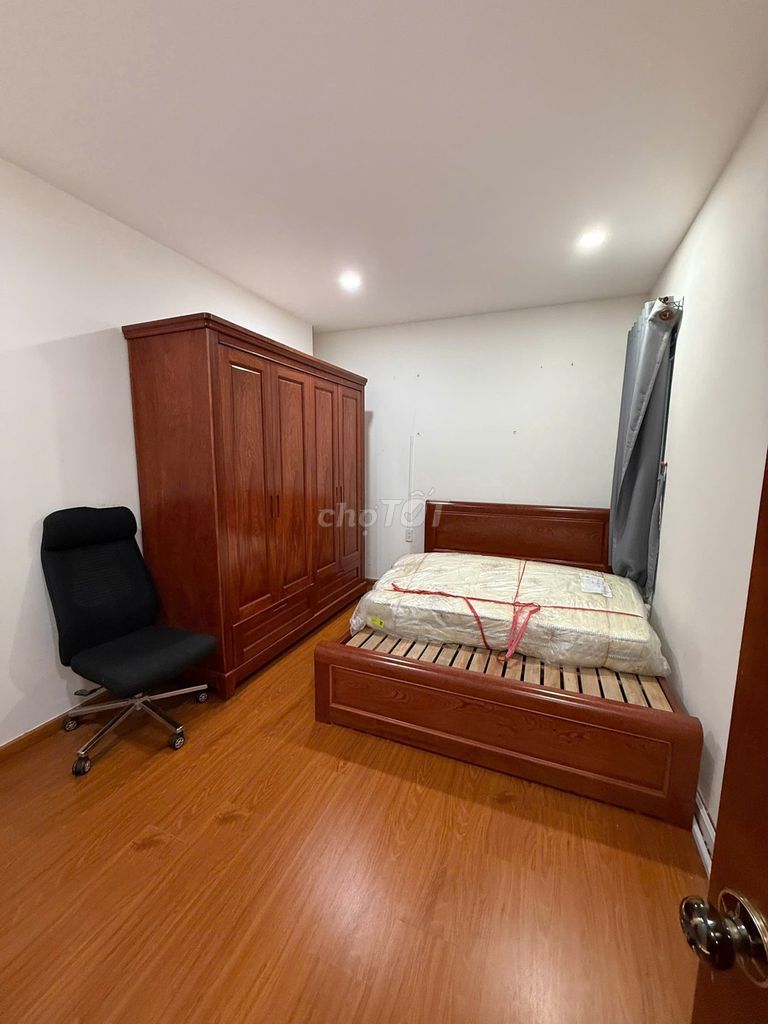 The line rents two bedrooms, two toilets, seven million a month, full interiors 8 million a month.