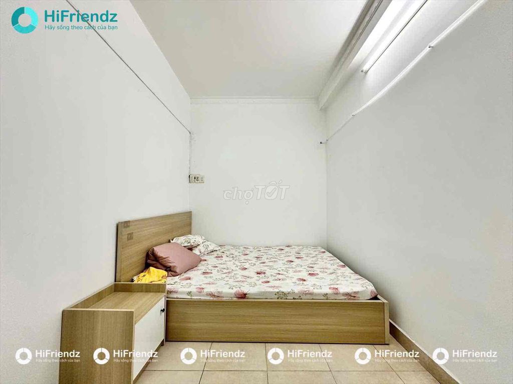 Room service. One bedroom, balcony, near the Republic etown.