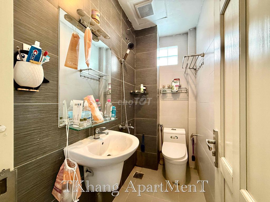 We'll rent the Cleaner Room 25 meters wide, right on the LRA bridge.