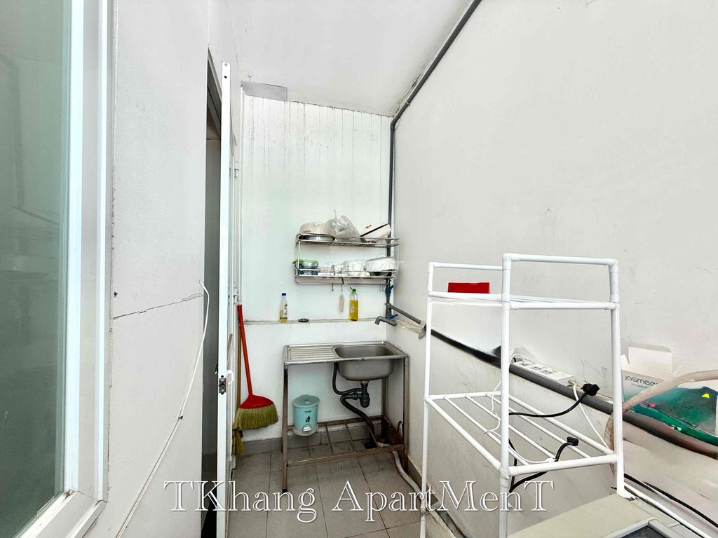 We'll rent the Cleaner Room 25 meters wide, right on the LRA bridge.