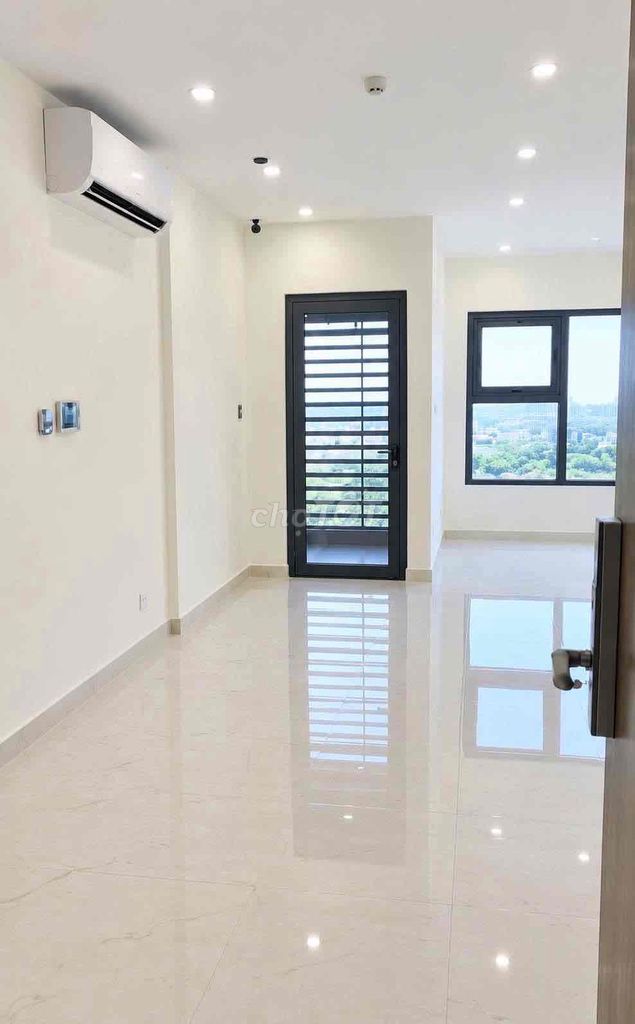 renting studios empty, 5 million a month - beverly solari vhgp