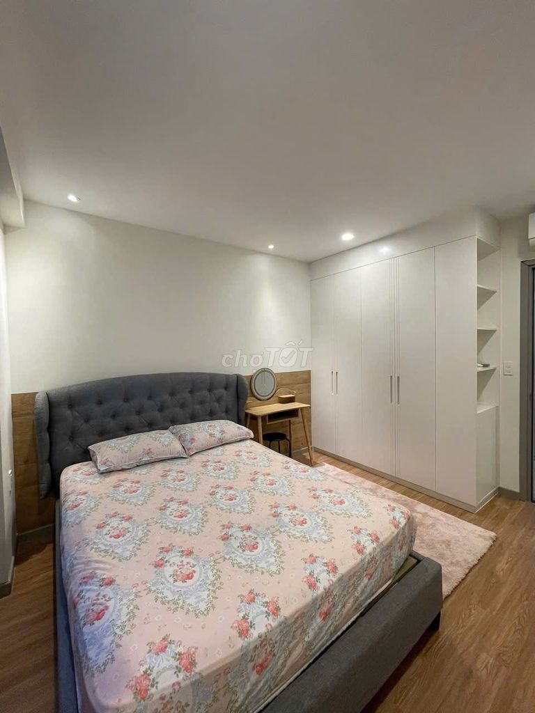 Qq01, tb: 80 meters 2 full bedrooms, 9.5 million a month.