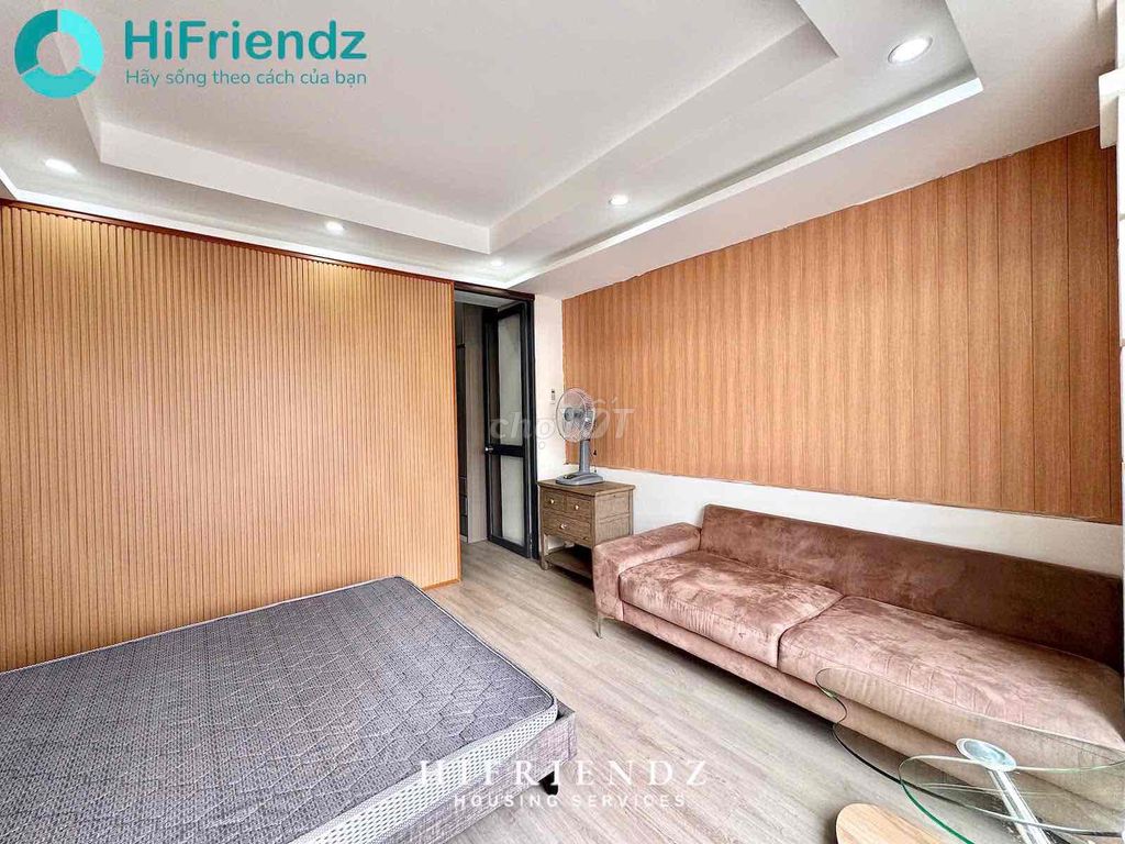 Super available. A full-size kitchen room full of balcol balconies