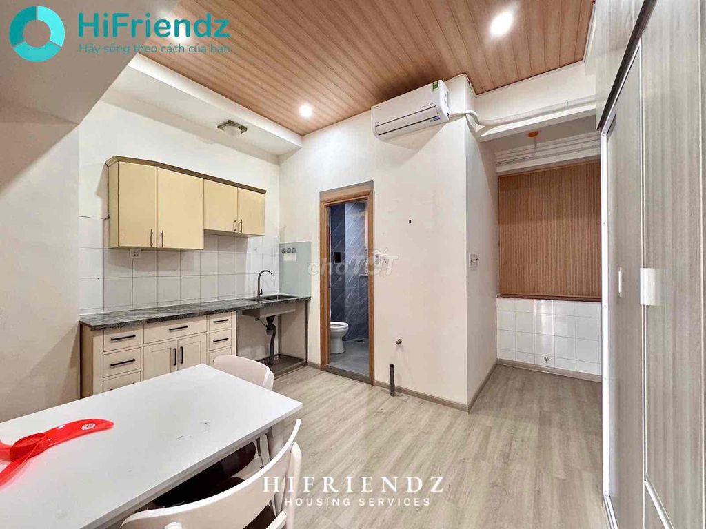 Super available. A full-size kitchen room full of balcol balconies