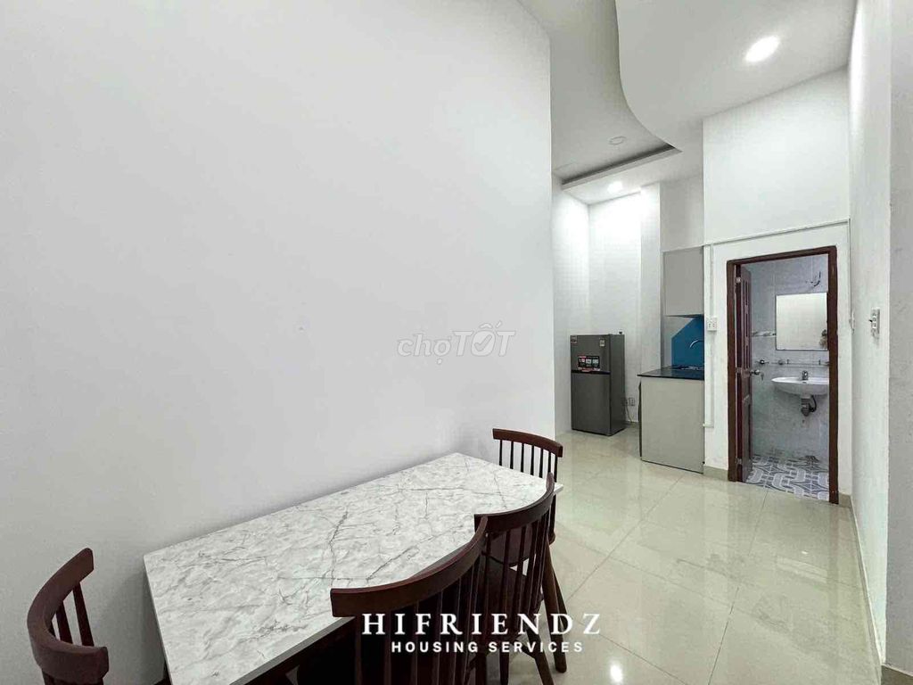 Two bedrooms, one bedroom, new Hùng Vương. Five has an elevator.