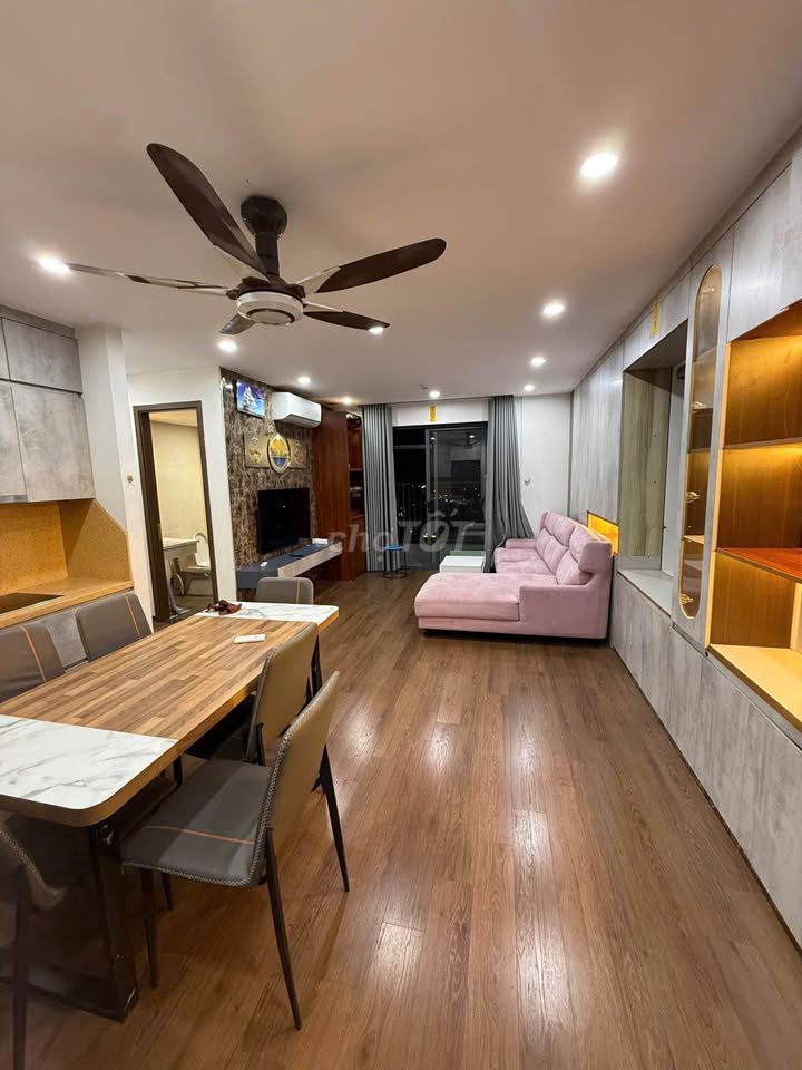 Rent Screc Tower, Trường Sa-1-0. Three of the finest bedrooms C/c for 17 million.