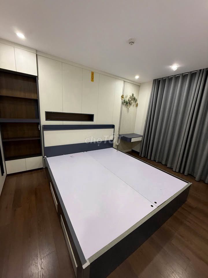 Rent Screc Tower, Trường Sa-1-0. Three of the finest bedrooms C/c for 17 million.
