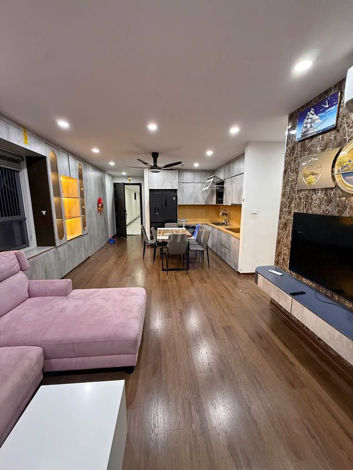 Rent Screc Tower, Trường Sa-1-0. Three of the finest bedrooms C/c for 17 million.