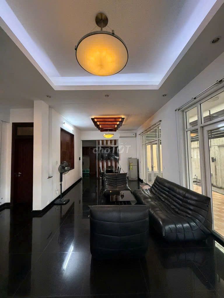 Rent a two-sided villa - Nguyễn Trung Trực, Bình Thạnh